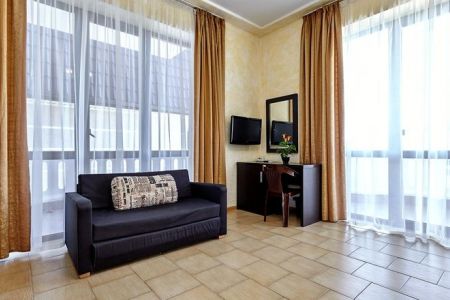 Стандартный 3-местный 1-комнатный (с балконом)