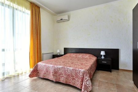 Стандартный 3-местный 1-комнатный (с балконом)