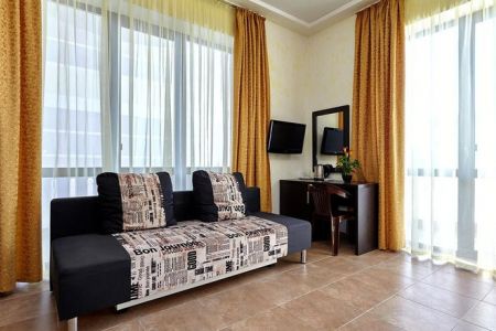 Стандартный 3-местный 1-комнатный (с балконом)