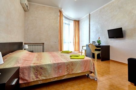 Стандартный 2-местный 1-комнатный (с балконом)