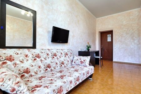 Стандартный 4-местный 1-комнатный (с балконом)