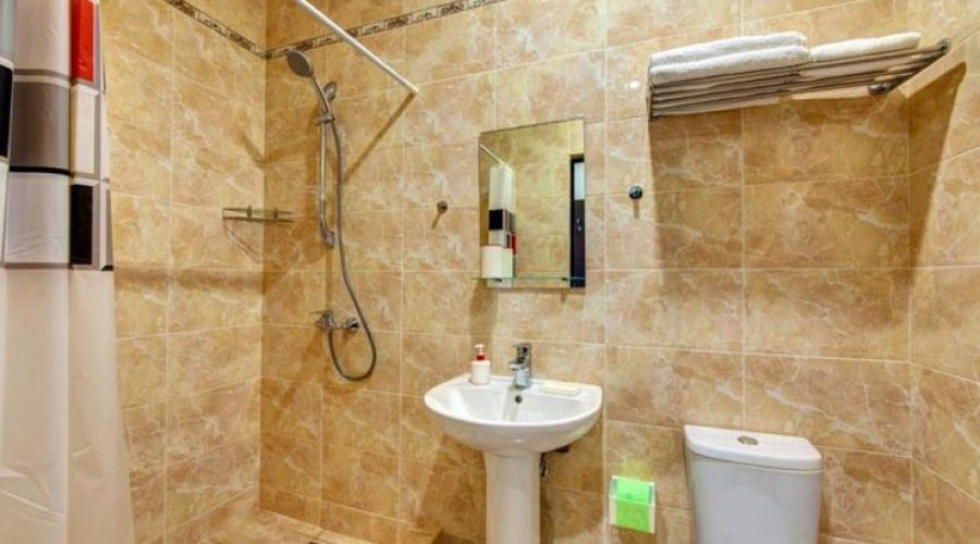 Стандартный 3-местный 1-комнатный (с балконом)