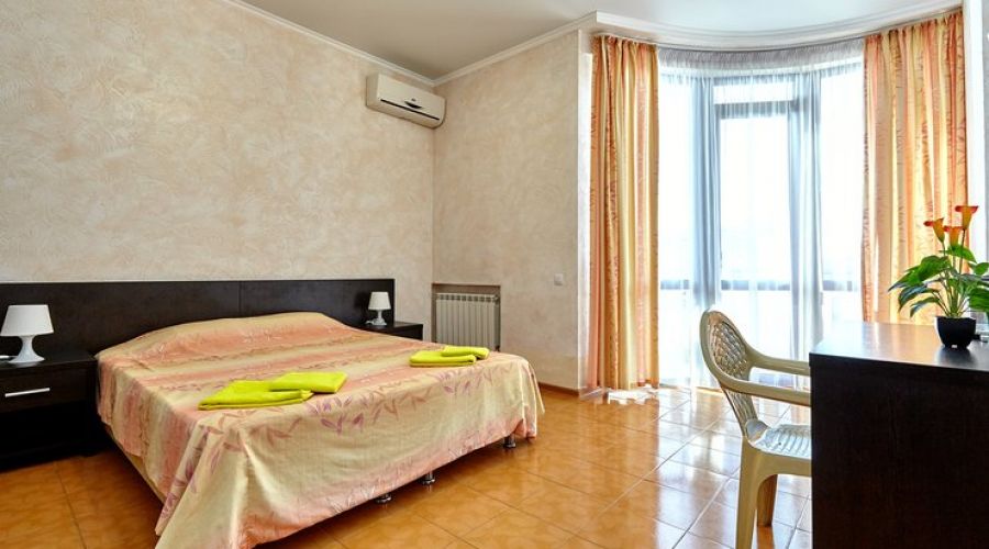 Стандартный 2-местный 1-комнатный (с балконом)