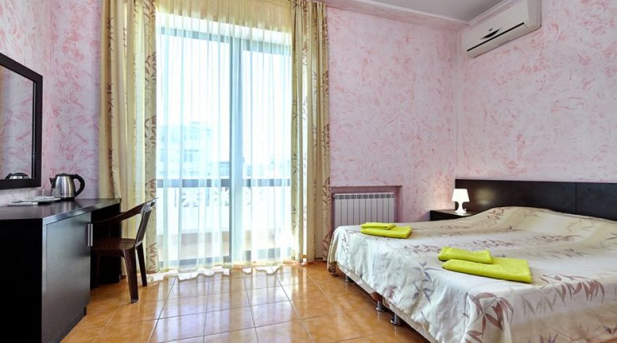 Стандартный 2-местный 1-комнатный (с балконом)