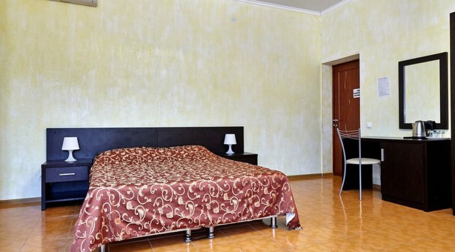 Стандартный 4-местный 1-комнатный (без балкона)