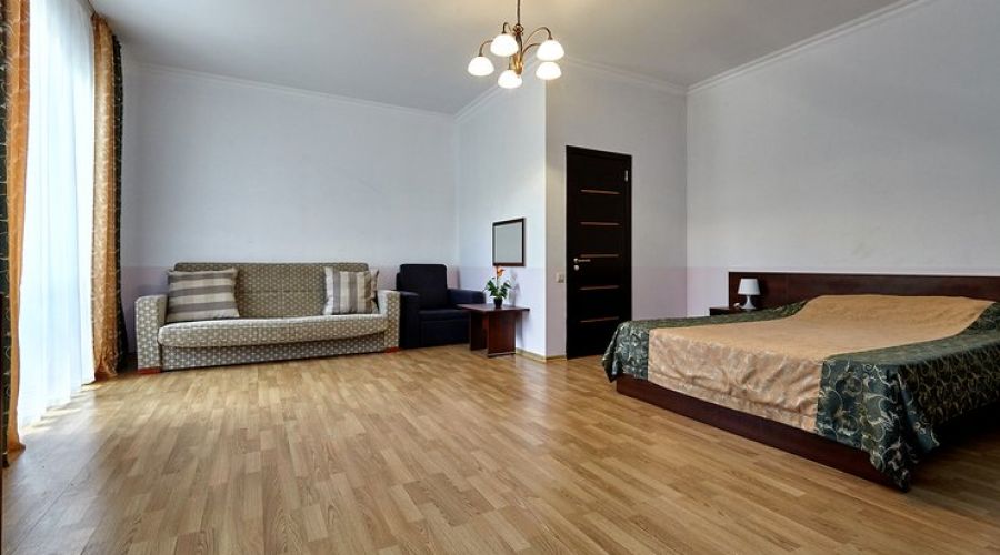 Стандартный 4-местный 1-комнатный (с балконом)